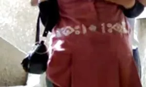 Musta kansi se analysoitavaksi pilluvideo