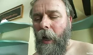 Isä rangaista tuhma tyttö iso perse seksi ja porno