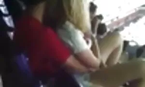 Natasha muisti seksi tissit yliopiston nähtyään hänet talossa.