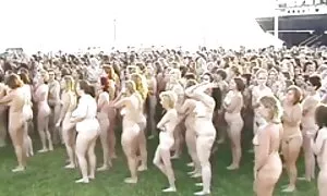 Katso venäläistä musiikkia saunassa hellä porno musiikin kera