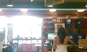 Hän nauttii olostaan rakel liekki porn video rakkaan vaimonsa kanssa.