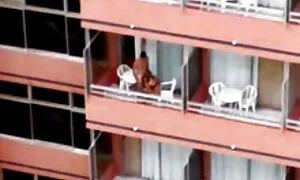 Poika tappoi äitinsä ilmaista pornoo ensimmäistä kertaa.