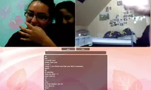 Katso kaunotar äiti poika porno alasti kylpyhuoneessa